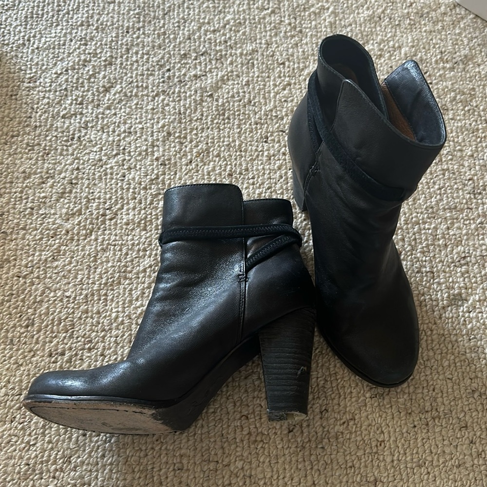 Joie soft lamb, leather boots